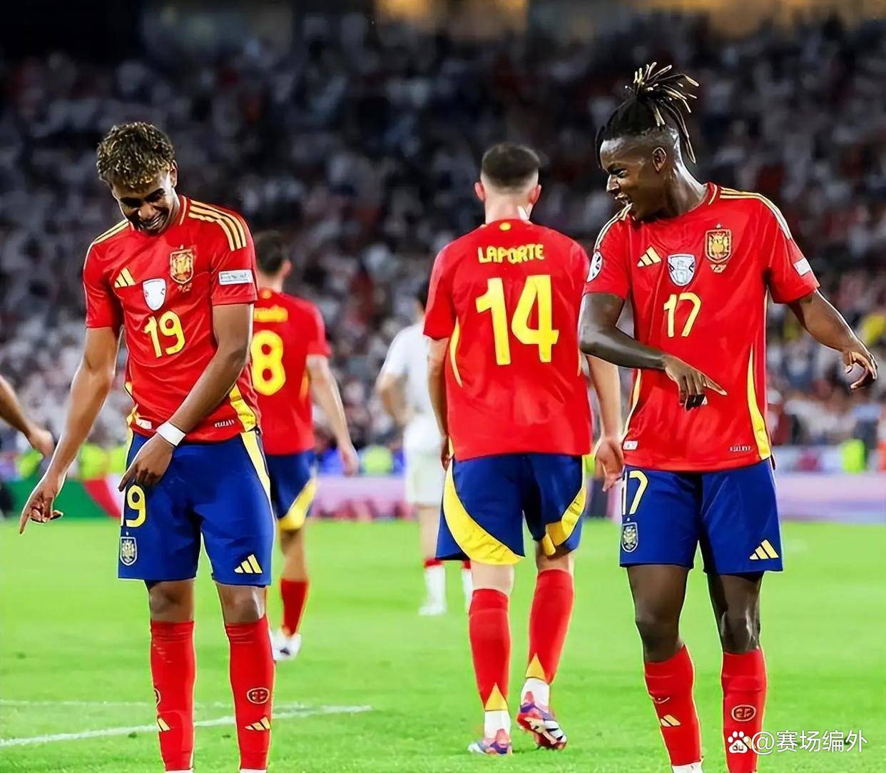 包含AC米兰险胜阿根廷，布鲁诺·费尔南德斯惊艳世界的词条