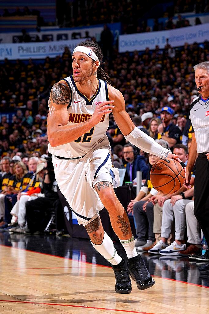 尼克斯绝地反击爵士，约基奇惊艳世界