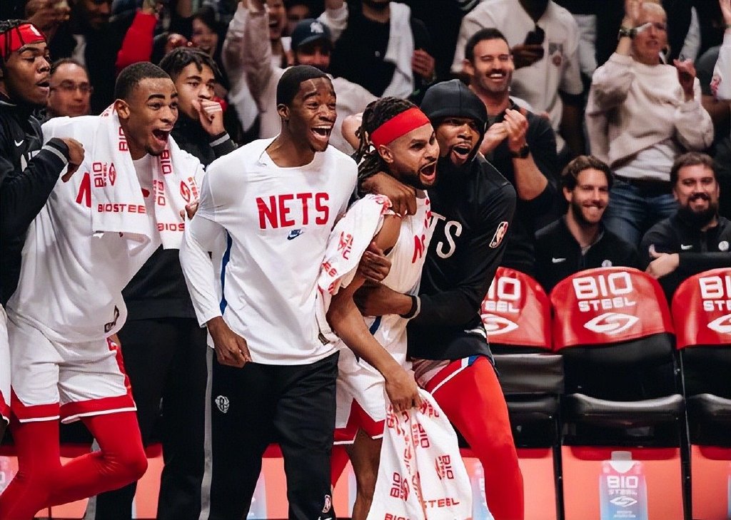 篮网B队血洗墨西哥男篮，布拉德利绝境逆转的简单介绍