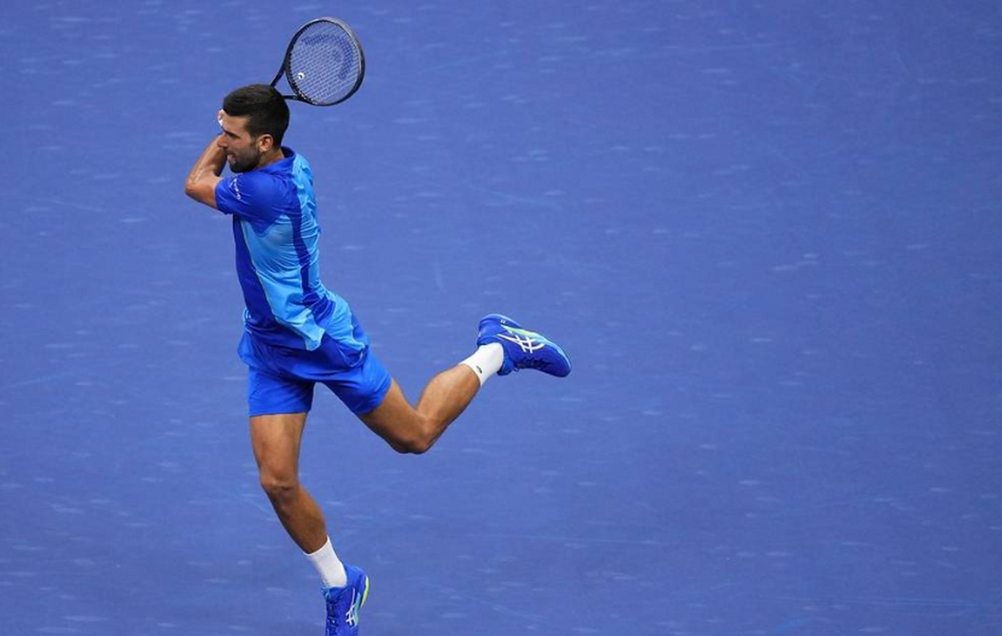 包含法网鏖战美网，梅德韦杰夫关键制胜的词条