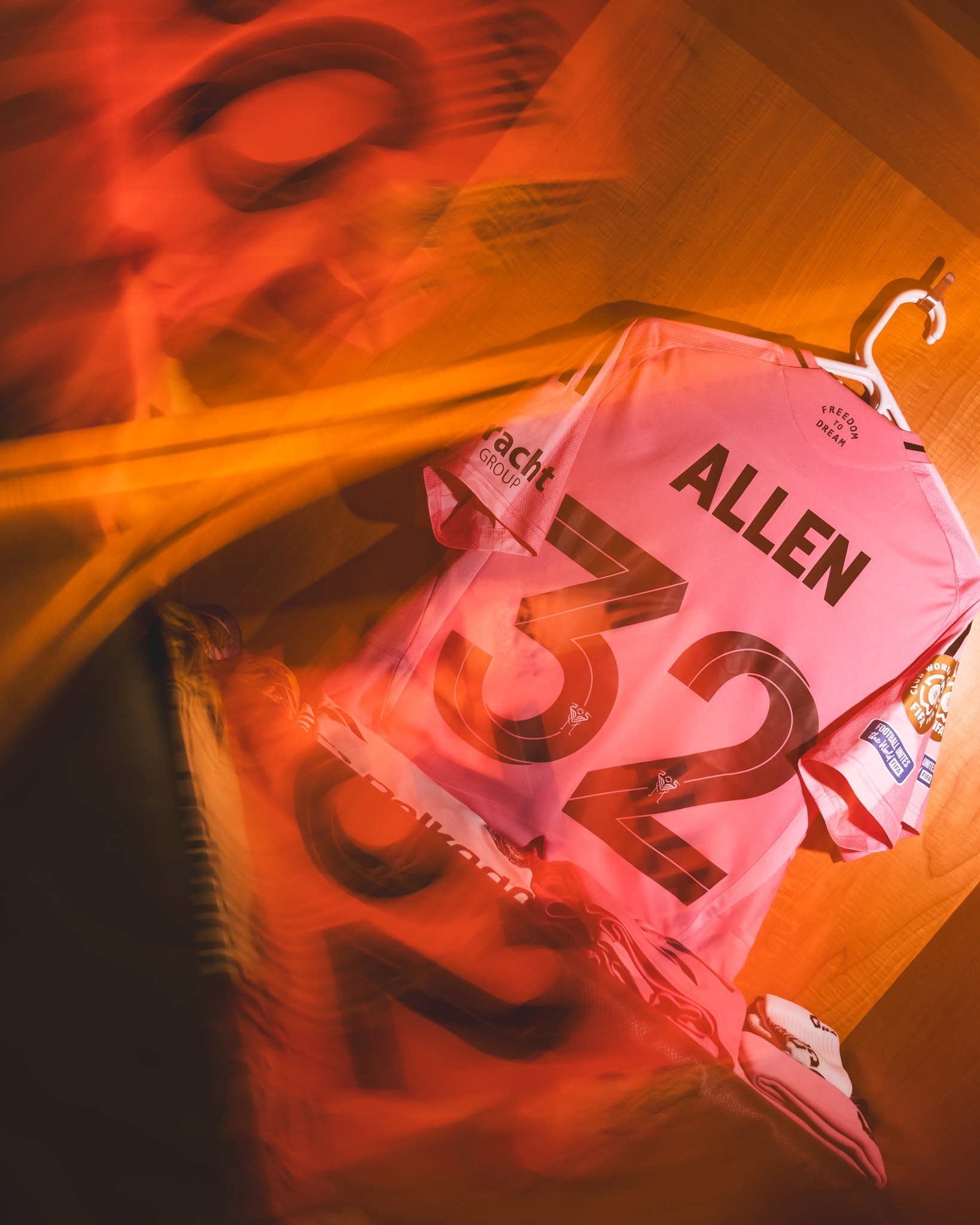 加拿大绝杀，梅西从头再战，阿尔巴尼亚暂出局