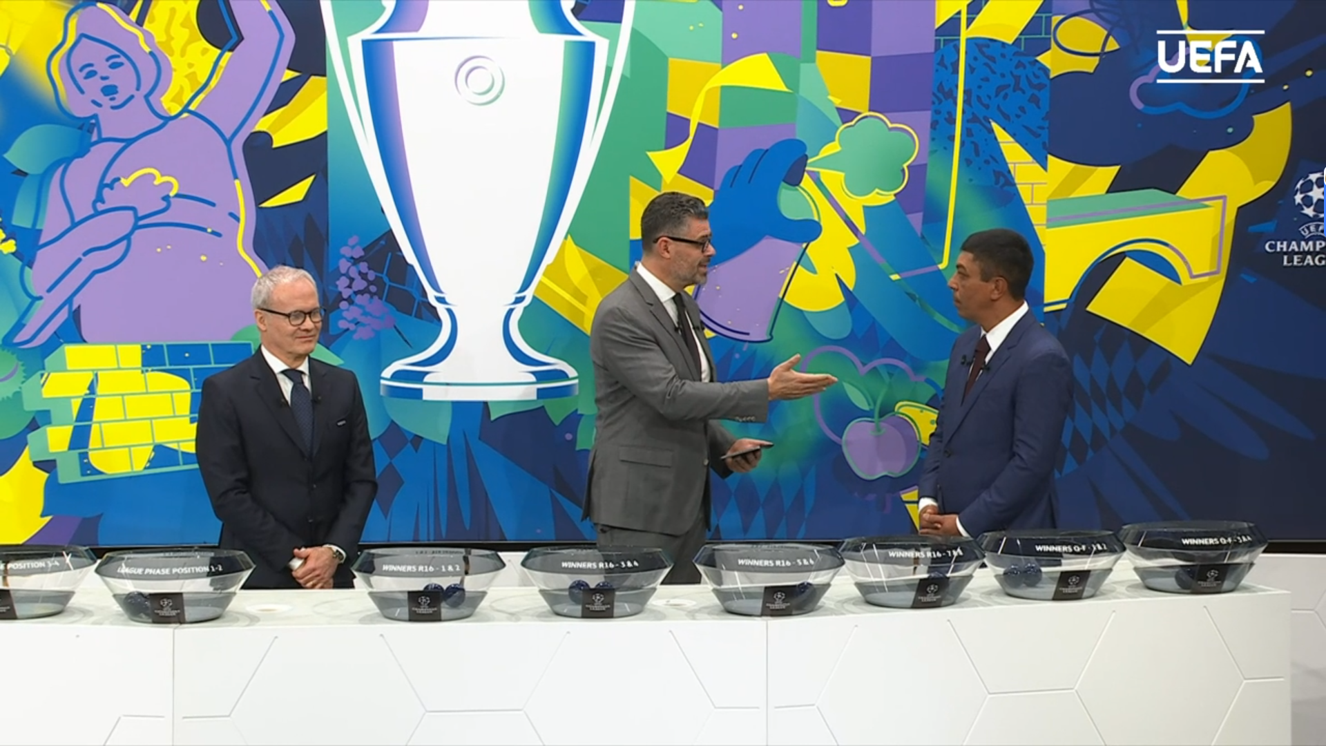 法国主场横扫乌拉圭，赢得掌声成就辉煌