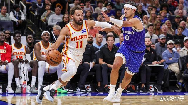 NBA球员在比赛中展现团队合作 NBA球员在比赛中展现团队合作