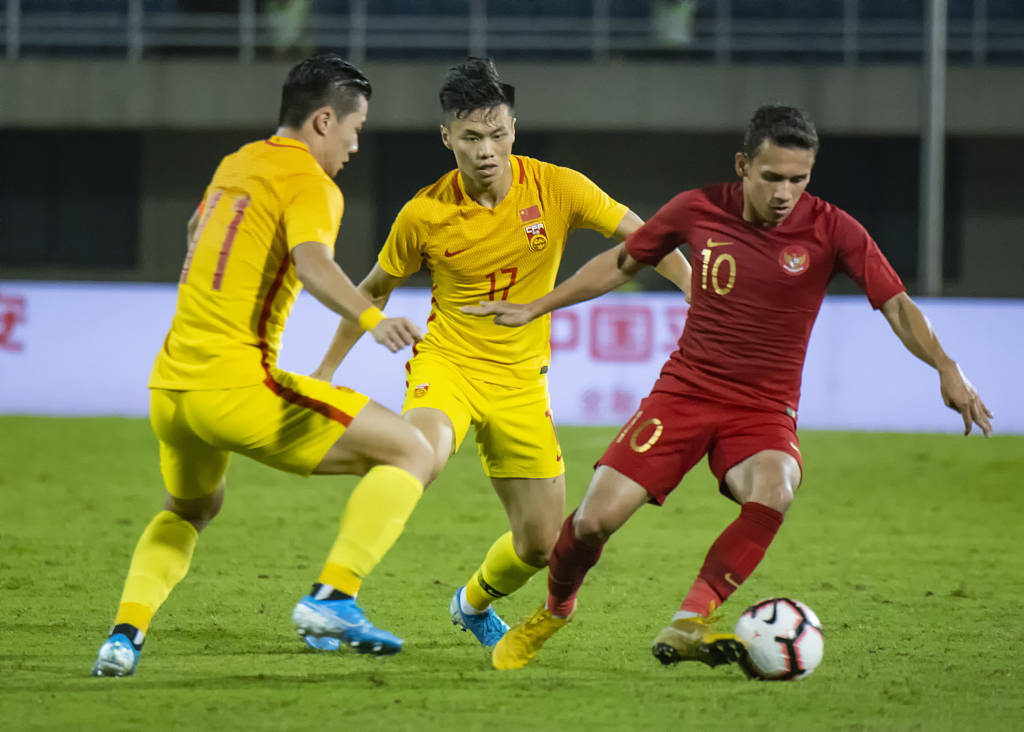 包含球员誓死捍卫球门,不让对手有机可趁的词条 包含球员誓死捍卫球门,不让对手有机可趁的词条