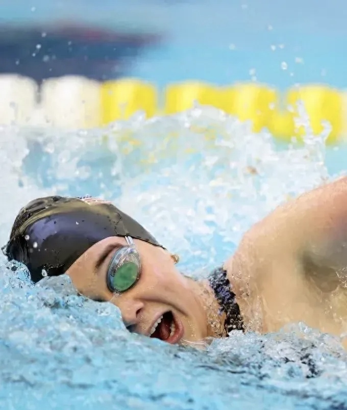 美国游泳队表现抢眼,向金牌挺进的简单介绍 美国游泳队表现抢眼,向金牌挺进的简单介绍