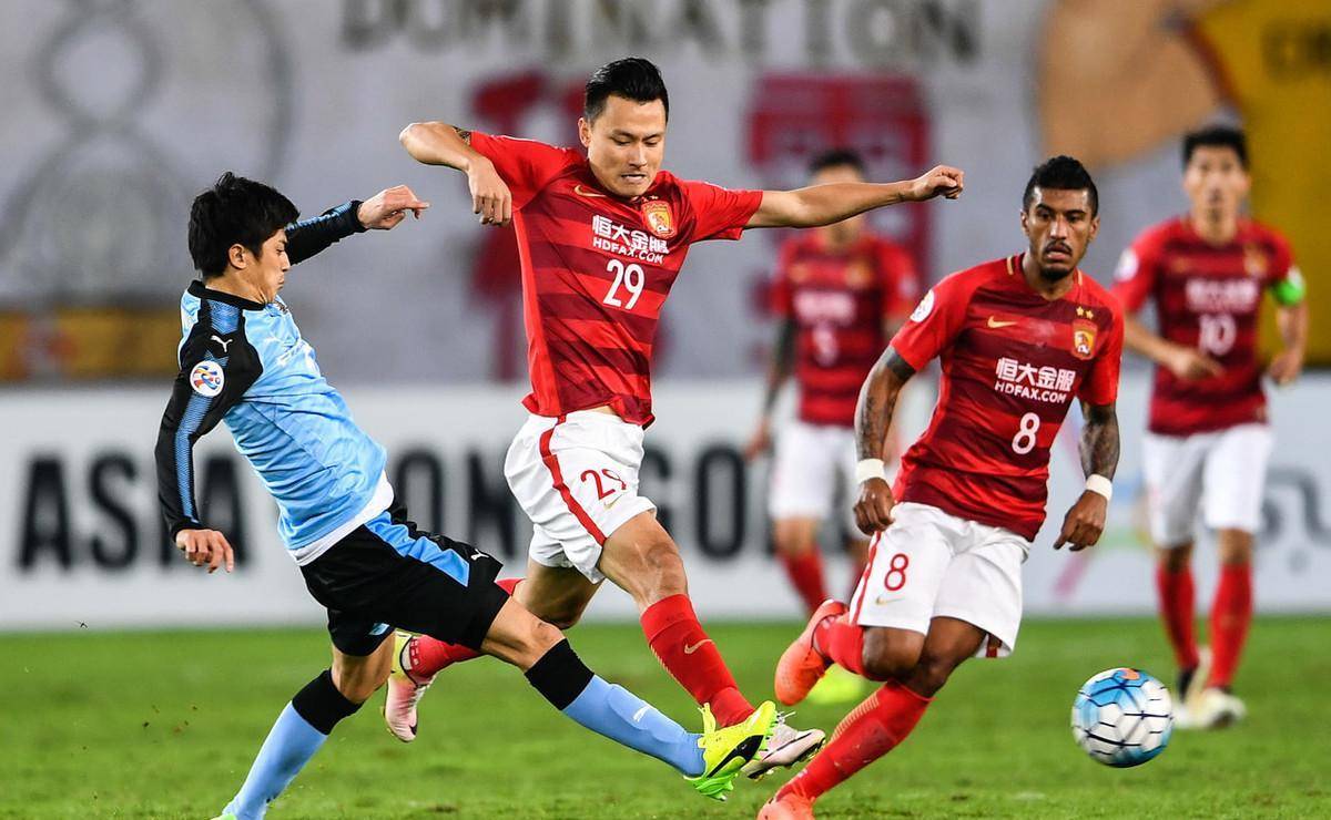 恒大中场球员技术突出,被誉为未来之星 恒大中场球员技术突出,被誉为未来之星