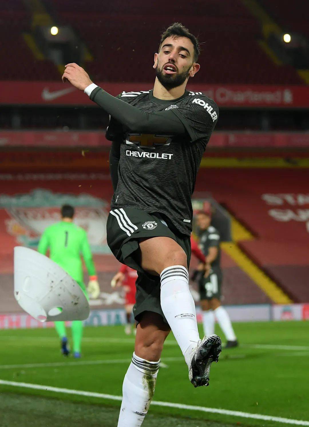 利物浦主场擒敌，稳固领跑位置的简单介绍