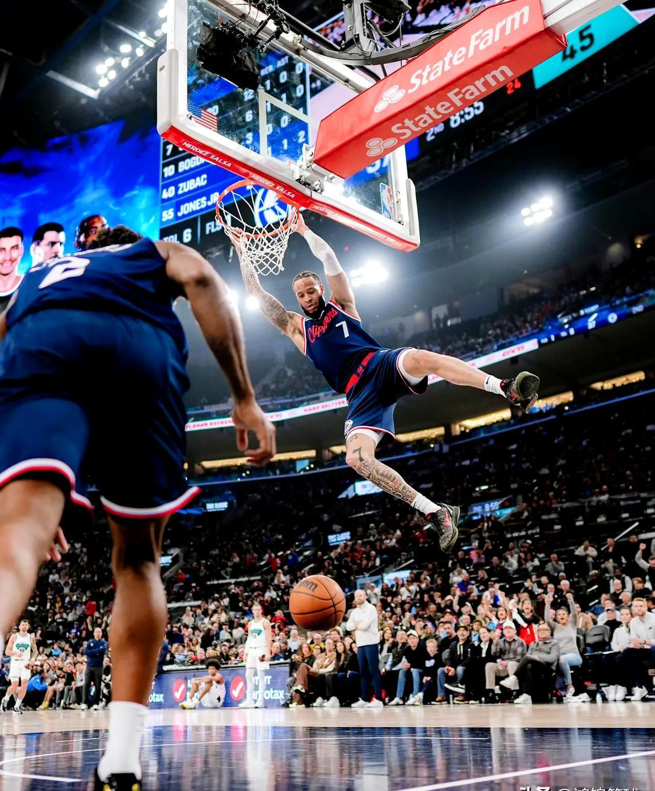 关于火箭胜老鹰,哈登三分球收获手感状态回升的信息 关于火箭胜老鹰,哈登三分球收获手感状态回升的信息