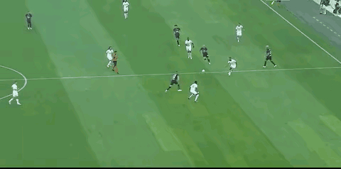 马赛客场击败AC米兰,取得胜利 马赛客场击败AC米兰,取得胜利