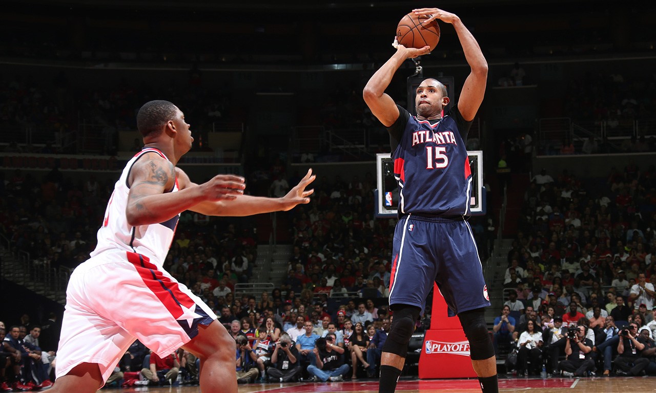 包含老鹰队控卫杨发挥锋芒展现领袖风范的词条 包含老鹰队控卫杨发挥锋芒展现领袖风范的词条