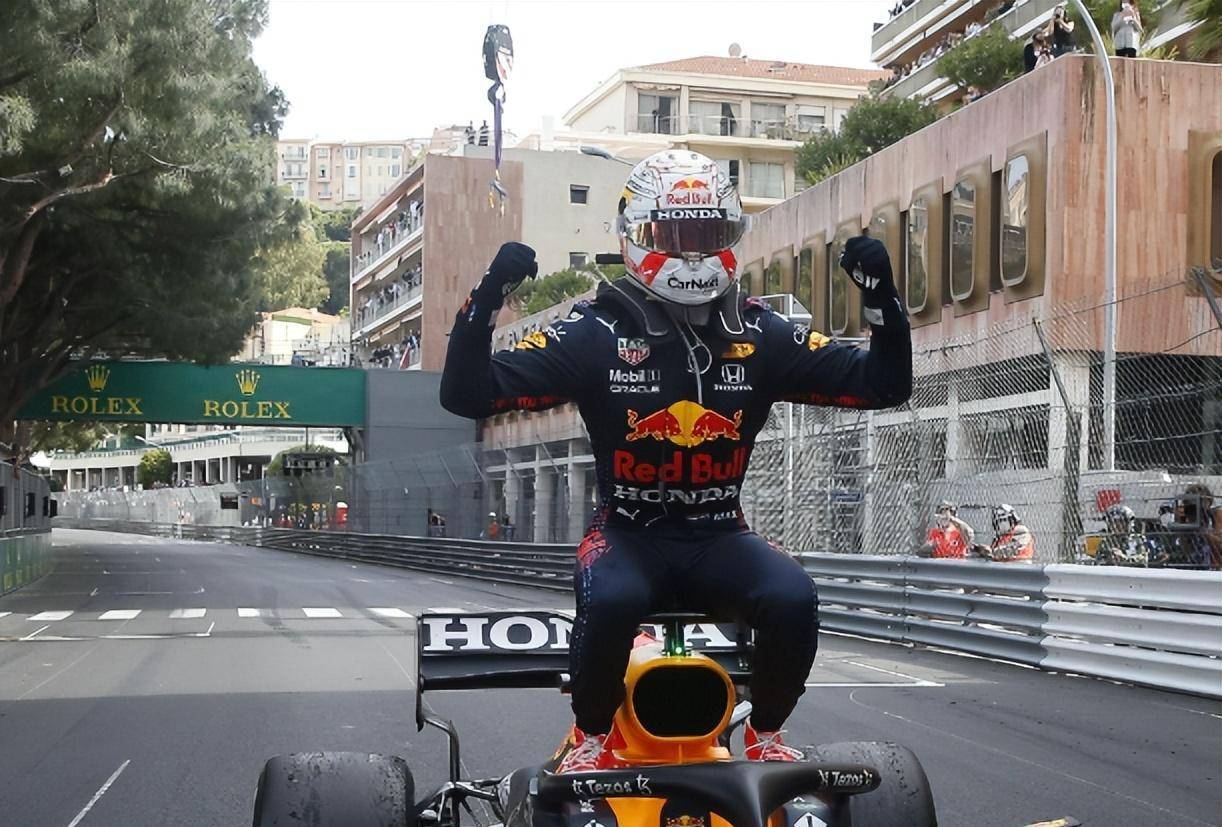 关于哈斯车队险胜威廉姆斯，维斯塔潘状态火热的信息