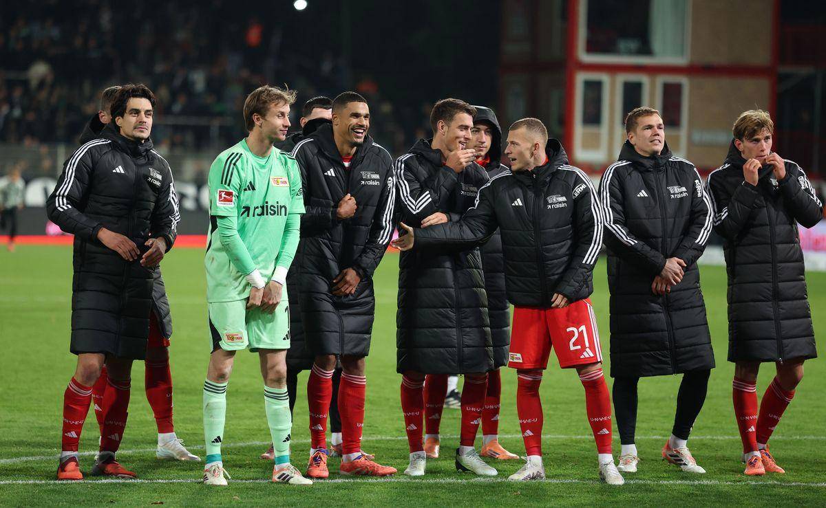 那不勒斯鏖战AC米兰，穆勒统治全场的简单介绍