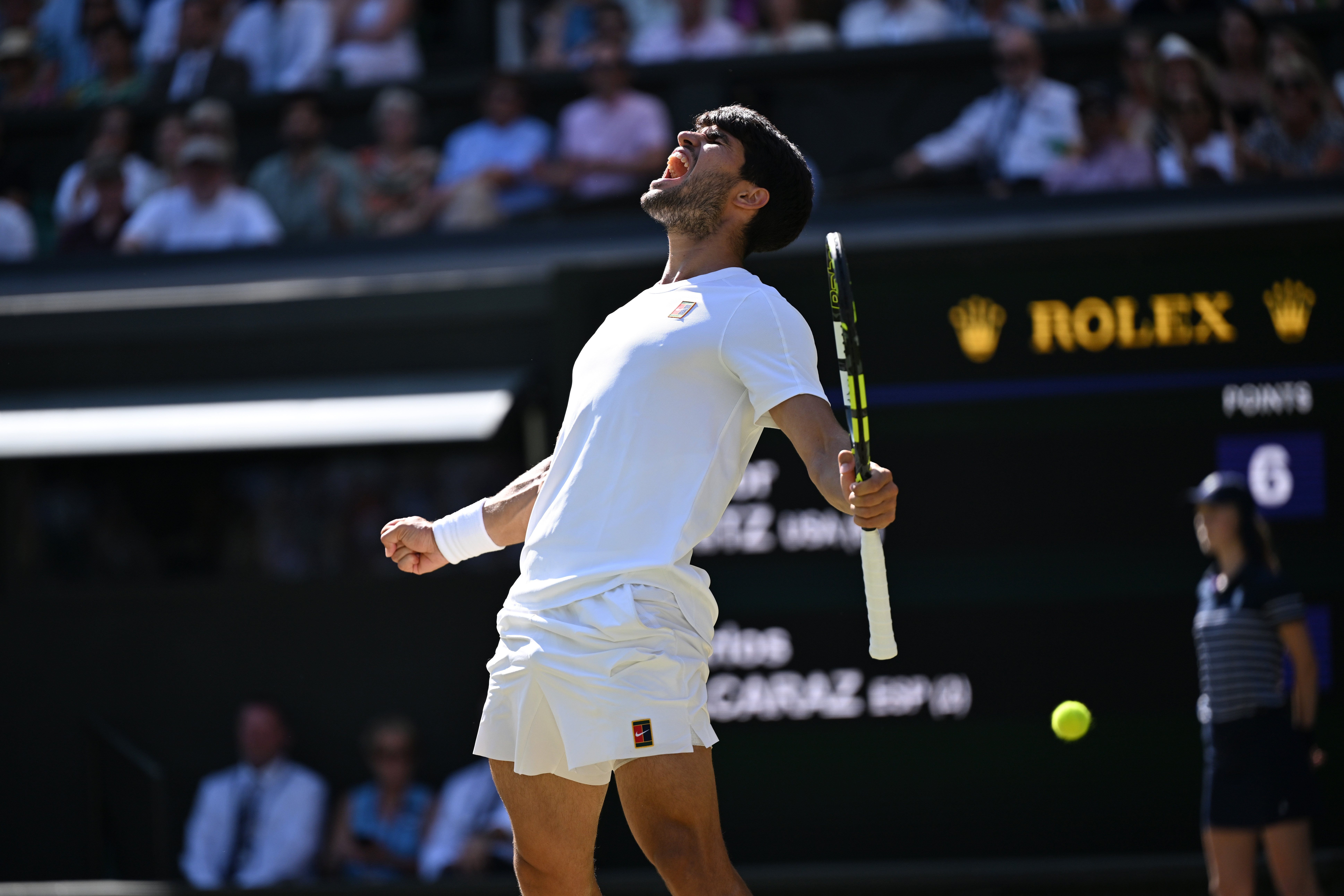 英国网球队绝杀意大利网球队，阿尔卡拉斯高光表现的简单介绍