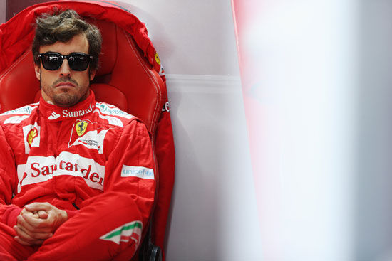 梅赛德斯险胜红牛车队，阿隆索关键制胜的简单介绍