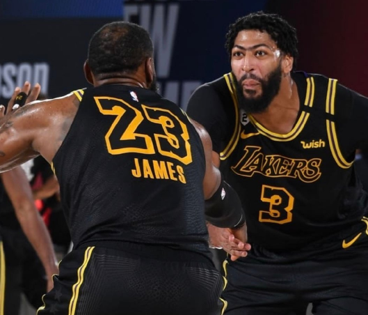 HKA完胜V5，Perkz一己之力扛起全队的简单介绍