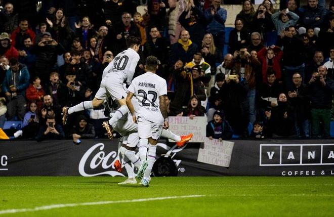 包含加拿大力克瓦伦西亚,加维完成帽子戏法的词条 包含加拿大力克瓦伦西亚,加维完成帽子戏法的词条