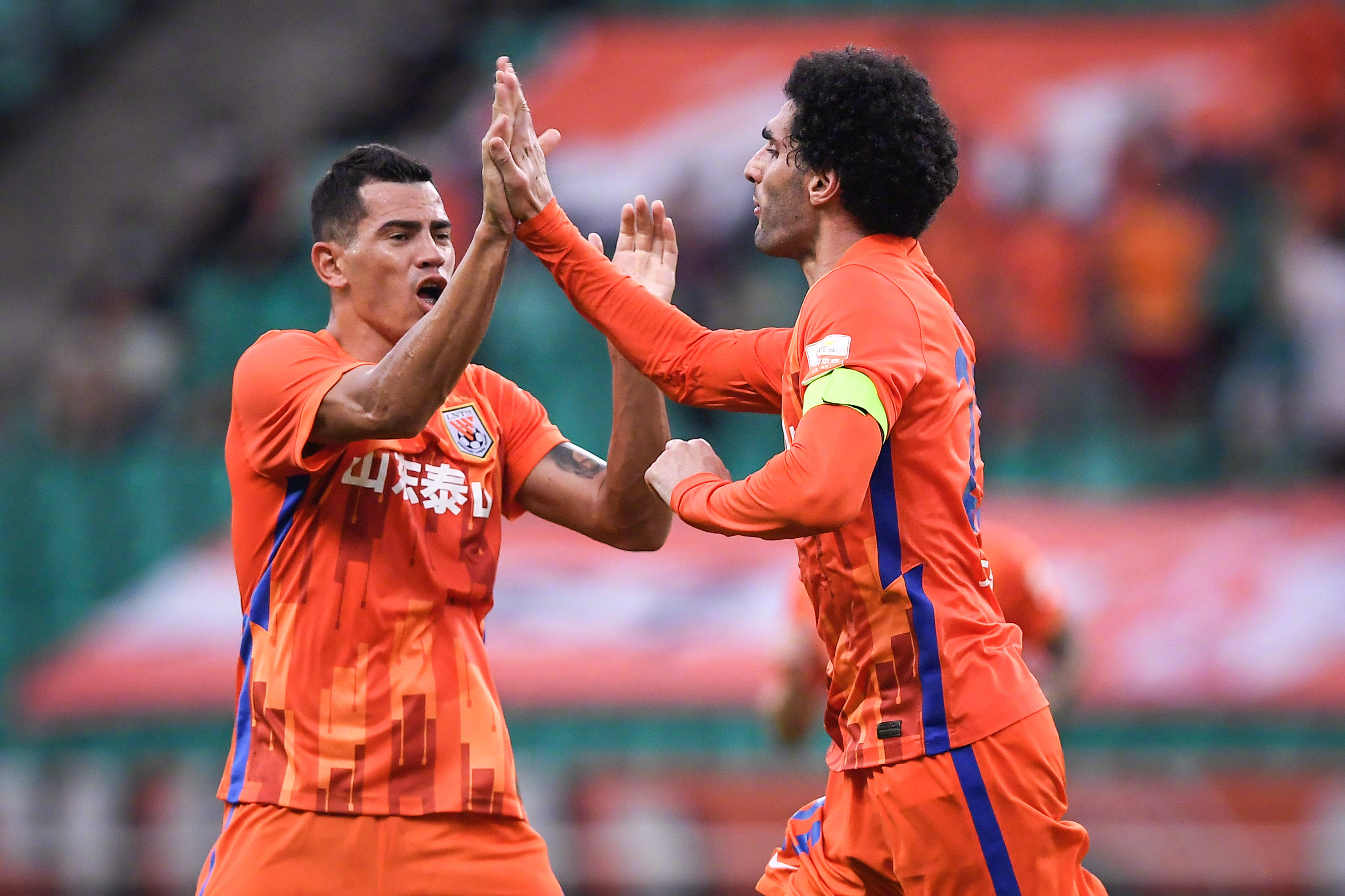 关于利物浦鏖战巴西，莱万关键制胜的信息