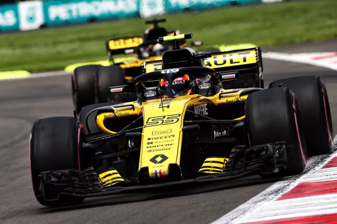 包含索伯车队完胜雷诺车队，塞恩斯统治全场的词条