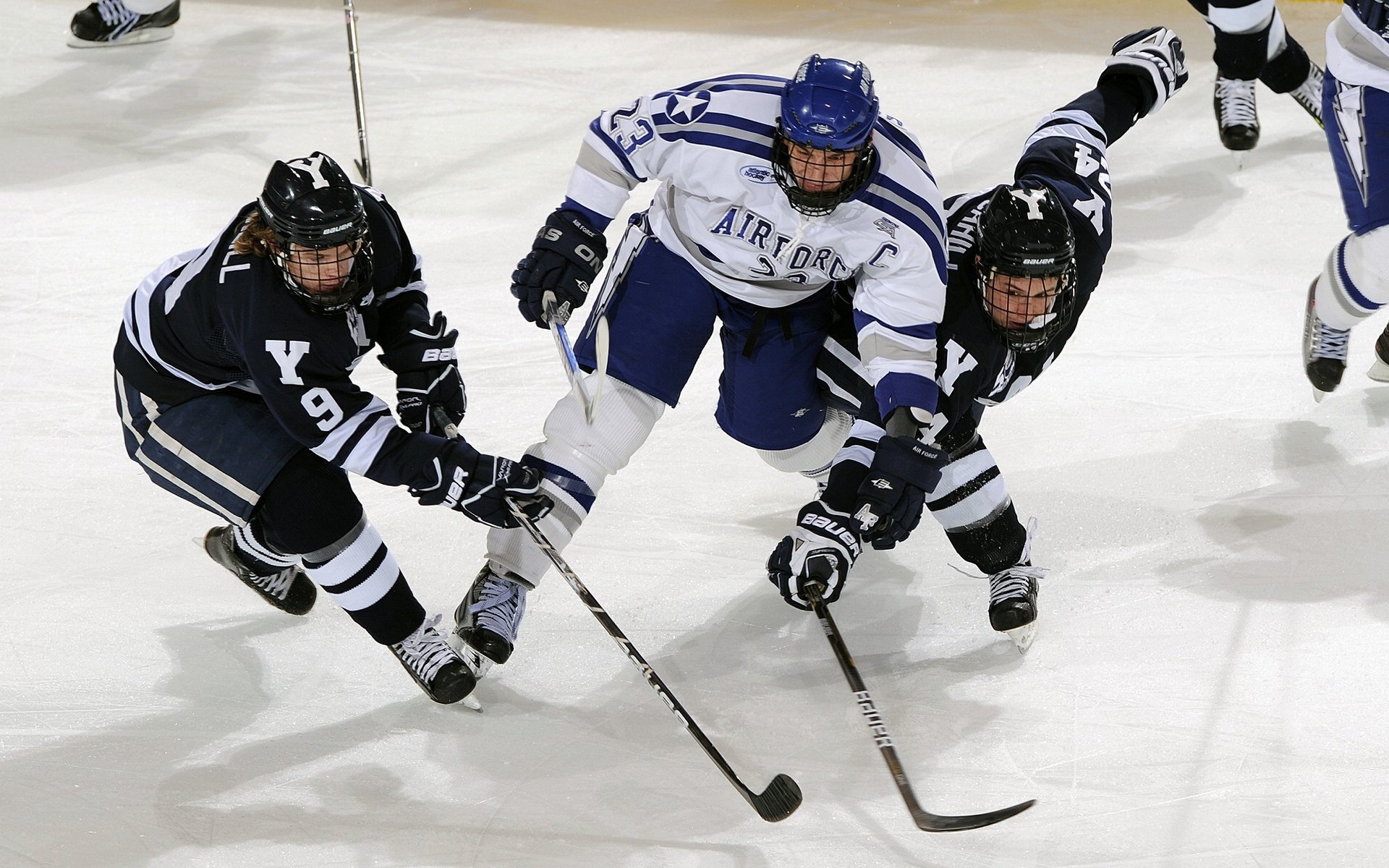 门迪全程高能输出！喀麦隆压哨绝杀丹麦，非洲雄狮怒吼卡塔尔