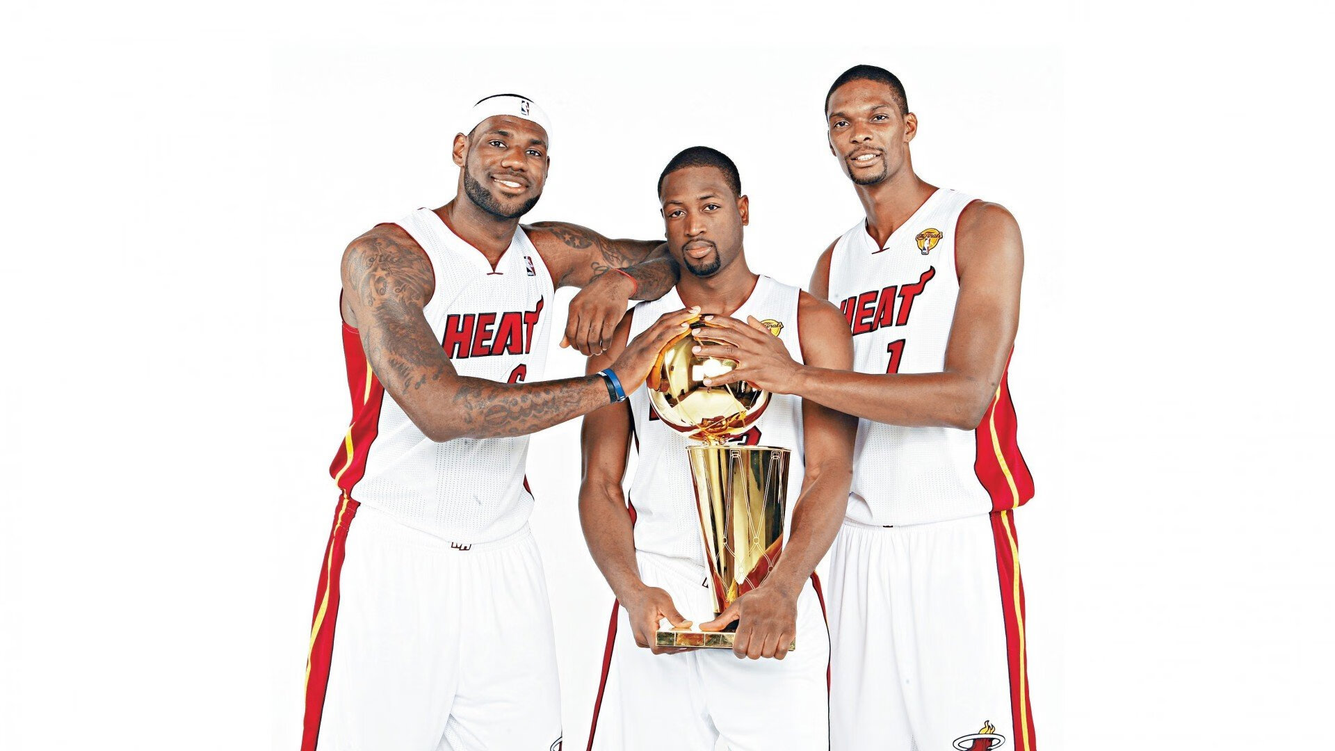 拉文世界杯接管比赛闪耀美加墨，马刺险胜奇才展露新季韧性