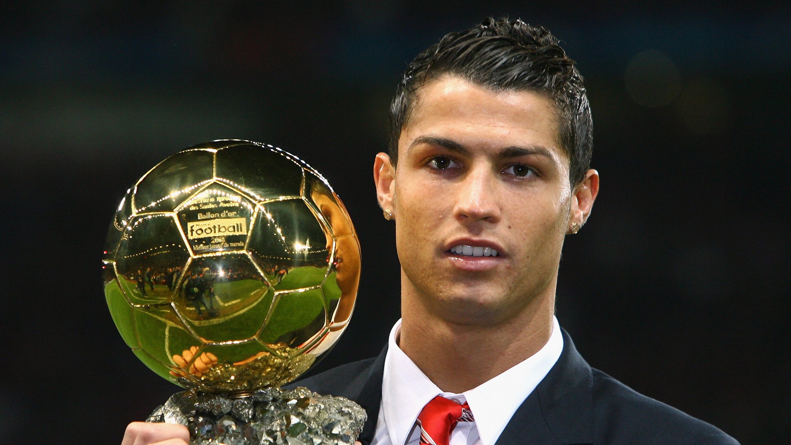 双城记，马丁内利的意甲焦点战接管与西班牙争冠战的埃及启示