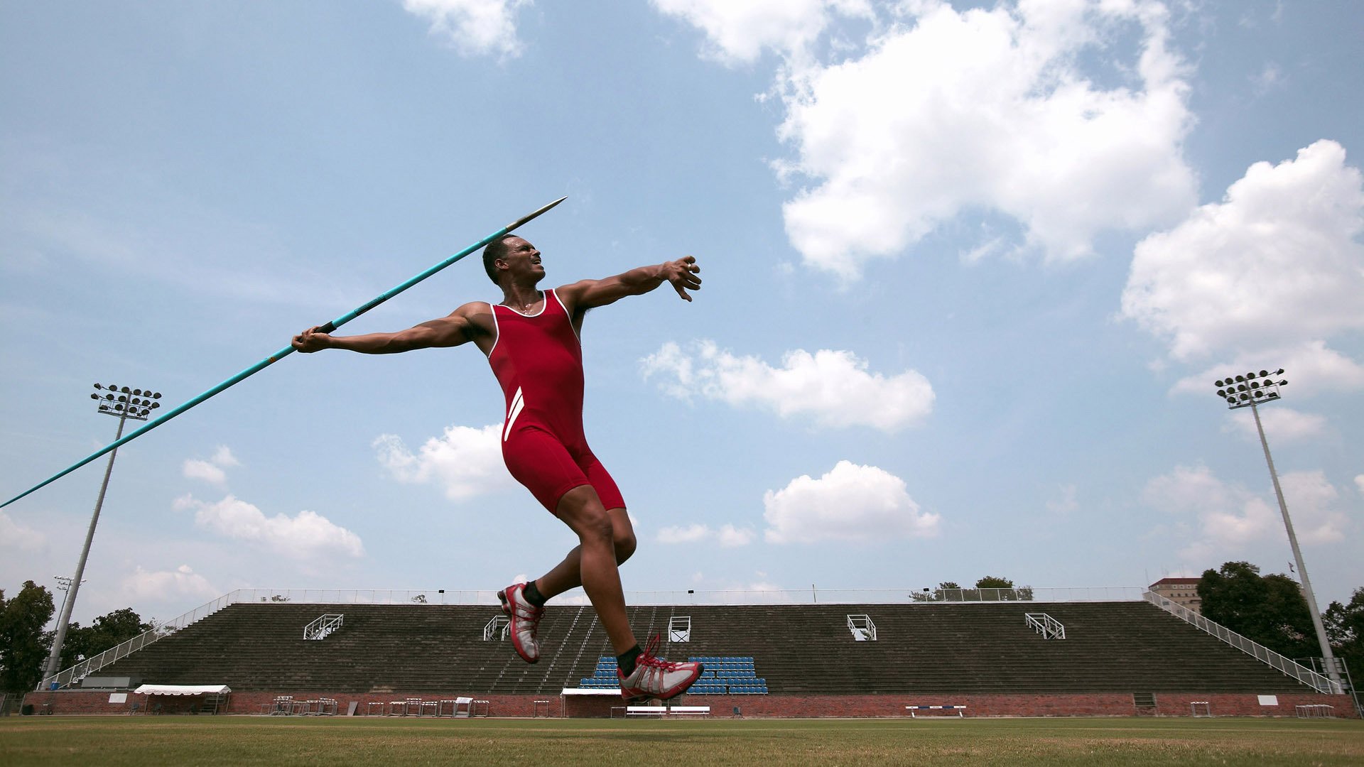 篮网翻盘雄鹿，张镇麟扛起全队，一场定义未来的胜利